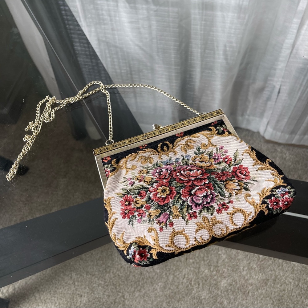 Vintage Small Kisslock Floral Tapestry Chain Evening‎ Bag Romantic Historic